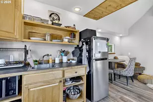 901 S McLoughlin Blvd, Oregon City, OR 97045 - Photo 8