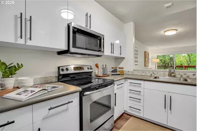 23925 NE Treehill Dr, Wood Village, OR 97060 - Photo 12