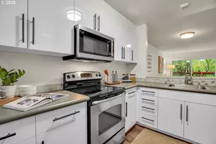 23925 NE Treehill Dr, Wood Village, OR 97060 - Photo 12