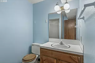 2110 Sycamore Pl, Longview, WA 98632 - Photo 16