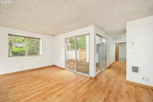 2239 Hawkins Ln, Eugene, OR 97405 - Photo 4