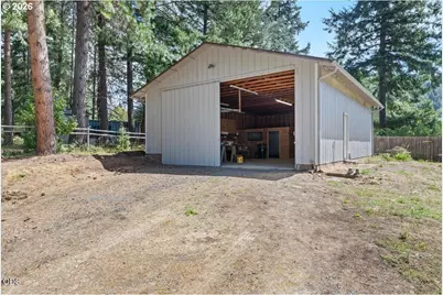 261 Old Booth Ln, Glendale, OR 97442 - Photo 6