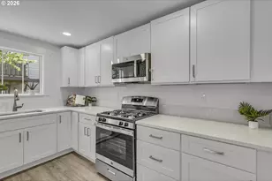 18866 SW Sammy Dr, Beaverton, OR 97003 - Photo 12