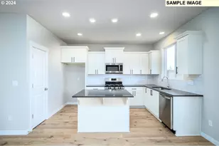 16660 SE Smith Rock St, Happy Valley, OR 97086 - Photo 8