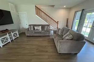 3516 Myrtle St, Woodburn, OR 97071 - Photo 4