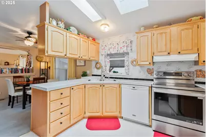 60 Heritage Blvd, Longview, WA 98632 - Photo 12