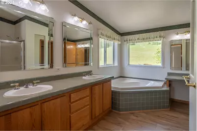 1120 Sunshine Rd, Roseburg, OR 97470 - Photo 20