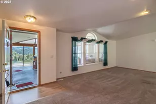 1120 Sunshine Rd, Roseburg, OR 97470 - Photo 10