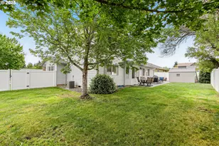 421 SE Davis St, Dallas, OR 97338 - Photo 32