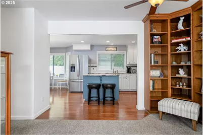 421 SE Davis St, Dallas, OR 97338 - Photo 10