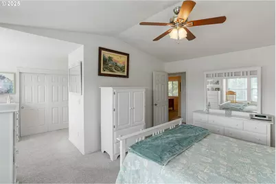 421 SE Davis St, Dallas, OR 97338 - Photo 22