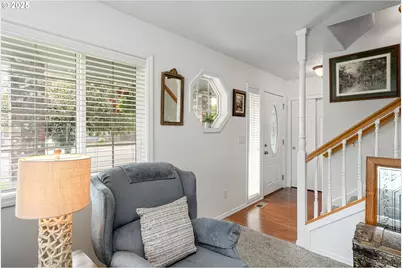 421 SE Davis St, Dallas, OR 97338 - Photo 6