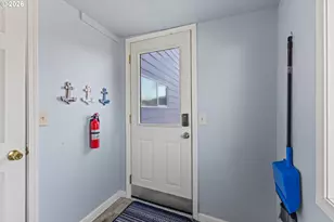 2211 Sherman Ave, North Bend, OR 97459 - Photo 24
