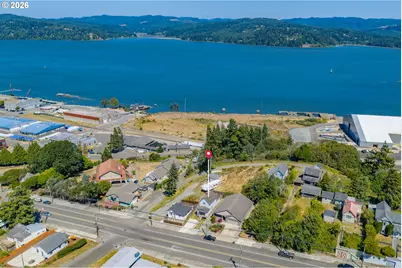 2211 Sherman Ave, North Bend, OR 97459 - Photo 2