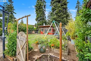 307 Adams Ave, Silverton, OR 97381 - Photo 46