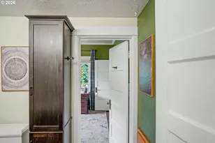307 Adams Ave, Silverton, OR 97381 - Photo 22