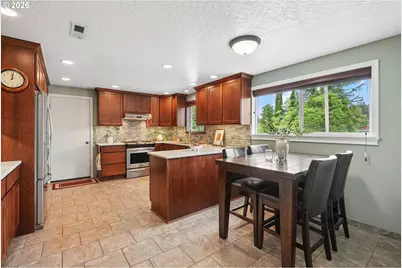 16070 S Holcomb Blvd, Oregon City, OR 97045 - Photo 8