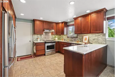 16070 S Holcomb Blvd, Oregon City, OR 97045 - Photo 10