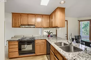 4725 SW Palatine St, Portland, OR 97219 - Photo 14