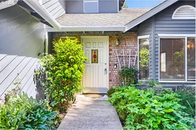 4725 SW Palatine St, Portland, OR 97219 - Photo 2