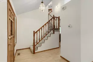 4725 SW Palatine St, Portland, OR 97219 - Photo 4