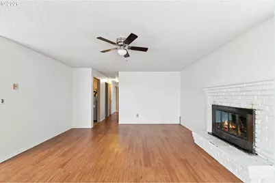 2010 Lindberg Ave, Coos Bay, OR 97420 - Photo 6