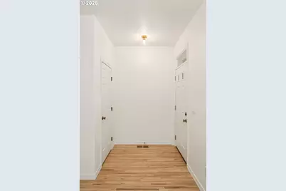 8416 SW Cedarcrest St, Portland, OR 97223 - Photo 4