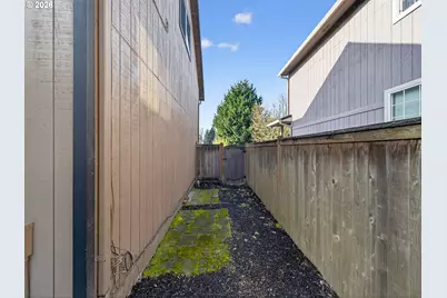 3647 Lodenquai Ln, Eugene, OR 97404 - Photo 34