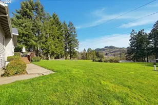 3710 River Heights Drive, Springfield, OR 97477 - Photo 32