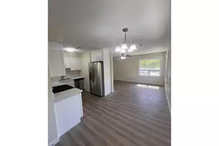 9805 N Central St, Portland, OR 97203 - Photo 4