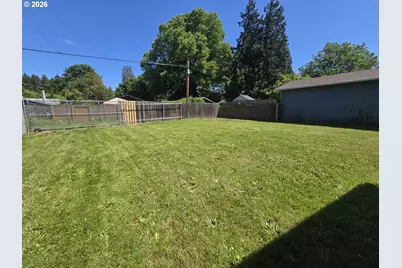 9805 N Central St, Portland, OR 97203 - Photo 12