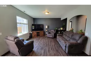 25206 Irenic Ave, Veneta, OR 97487 - Photo 6