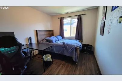 25206 Irenic Ave, Veneta, OR 97487 - Photo 14