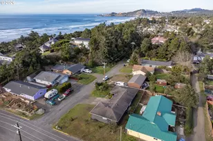 1218 NW Lake St, Newport, OR 97365 - Photo 4