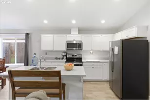 806 Wassom St, Lebanon, OR 97355 - Photo 8