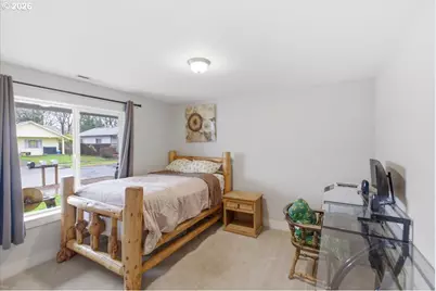 806 Wassom St, Lebanon, OR 97355 - Photo 18