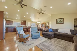 495 SW Second St, Irrigon, OR 97844 - Photo 4