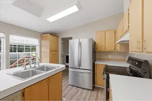 905 Mountain View Rd, Sweet Home, OR 97386 - Photo 14