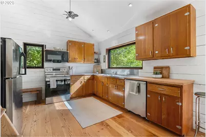 183 Condit Dr, White Salmon, WA 98672 - Photo 12