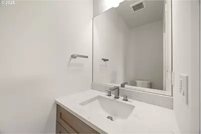 5860 N Missouri Ave, Portland, OR 97217 - Photo 10