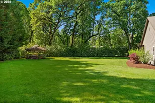 24300 NE Dayton Ave, Newberg, OR 97132 - Photo 46
