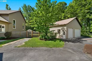 24300 NE Dayton Ave, Newberg, OR 97132 - Photo 42