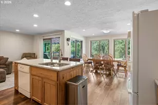 1240 39th Ave SW, Albany, OR 97321 - Photo 10