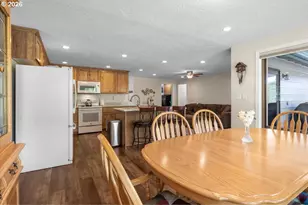 1240 39th Ave SW, Albany, OR 97321 - Photo 6