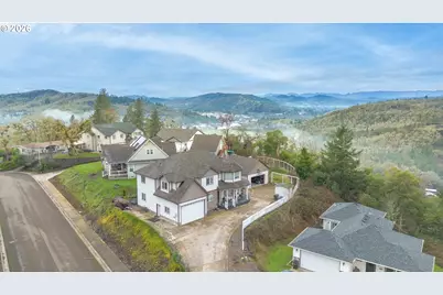 860 NE Ventura St, Roseburg, OR 97470 - Photo 46