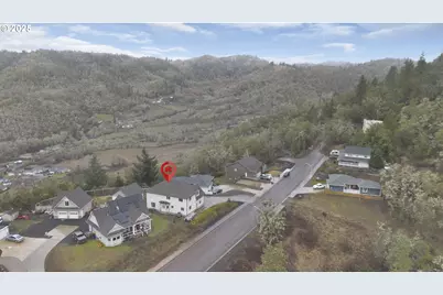 860 NE Ventura St, Roseburg, OR 97470 - Photo 38