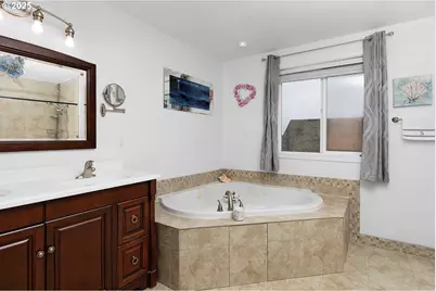 860 NE Ventura St, Roseburg, OR 97470 - Photo 22