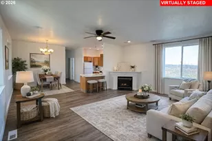 3113 NW Pacific Rim Dr, Camas, WA 98607 - Photo 2