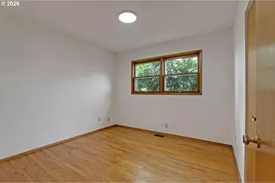 12820 SW Bowmont St, Portland, OR 97225 - Photo 16
