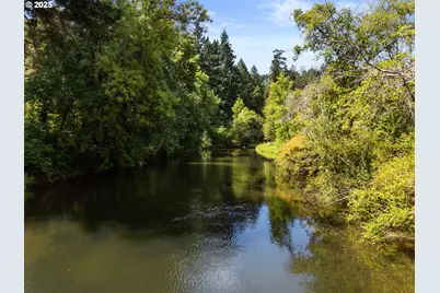 4215 Mount Reuben Rd, Glendale, OR 97442 - Photo 6